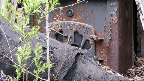 Collapsible Living - Television-Keene-TwoForOne33.jpg