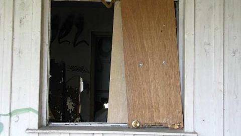 Collapsible Living - Television-Keene-TwoForOne44.jpg