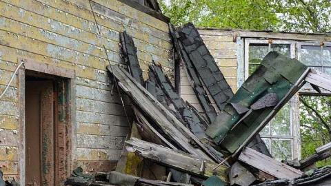 Schools Out - Germania-Ghost-Town4.jpg