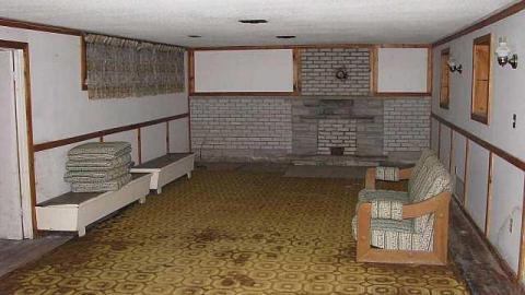 Left Town - Out-on-the-Town-Pt.-221.jpg