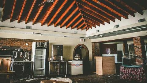 Old Resturant - Fifth-Wheel15.jpg