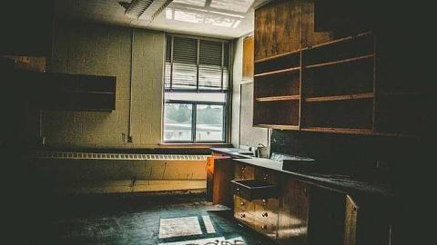 School - Dr.-F.J.-Donevan-Collegiate241.jpg