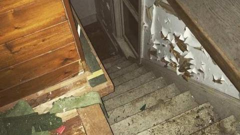 Yellow House - Yellow-House1.jpg