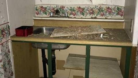 Yellow House - Yellow-House15.jpg