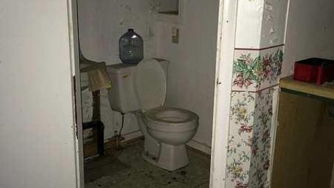 Yellow House - Yellow-House16.jpg