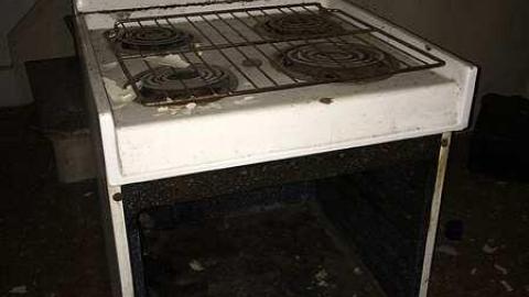 Yellow House photo 5