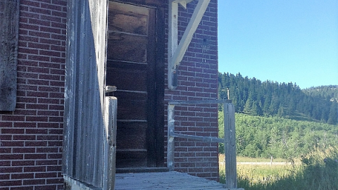 Gladstone School - Gladstone-Valley-School-District4.png