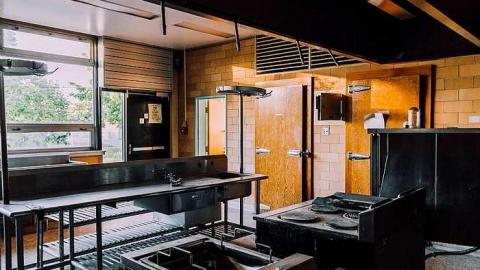 Old School - Dr.-F.J.-Donevan-Collegiate220.jpg