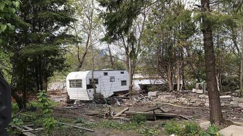 What an Old Man Left Behind. - Hoarders-Trash-Heap62.jpg