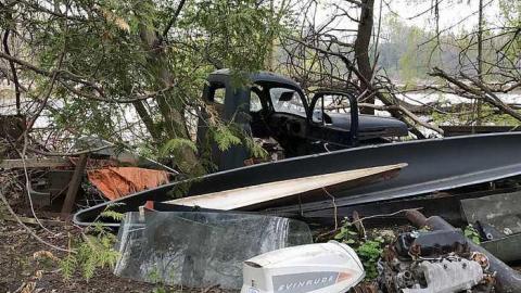 What an Old Man Left Behind. - Hoarders-Trash-Heap64.jpg