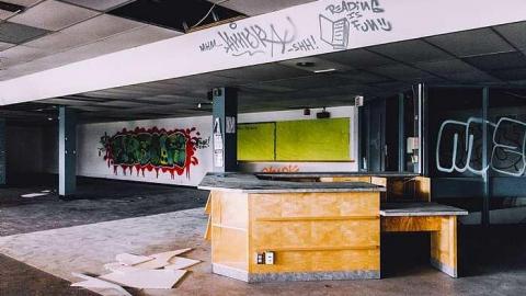 Old School - Dr.-F.J.-Donevan-Collegiate226.jpg