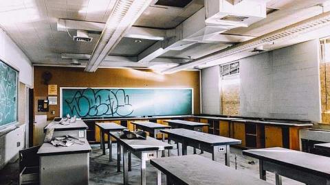 Old School - Dr.-F.J.-Donevan-Collegiate227.jpg