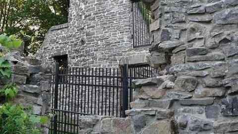 Cared-for Ruins - Merrickville-Ruins18.jpg