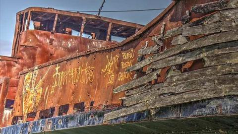 Loose Lips Sink Ships - Le-Grande-Hermine-Ghost-Ship173.jpg
