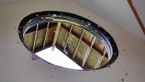 Such a Mess - Pefferlaw-Shining-House174.jpg