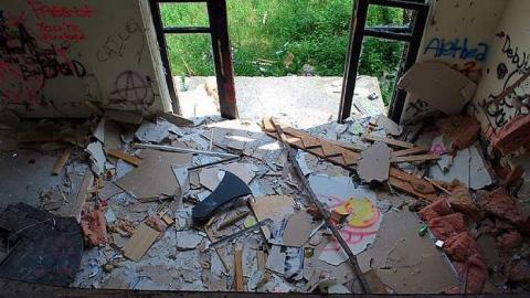 Such a Mess - Pefferlaw-Shining-House177.jpg