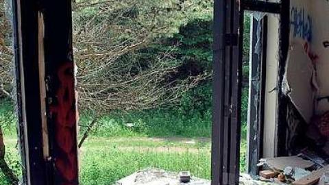 Such a Mess - Pefferlaw-Shining-House179.jpg