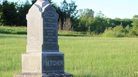 Dead, Still Lit - Franklin-Pioneer-Cemetery17.jpg