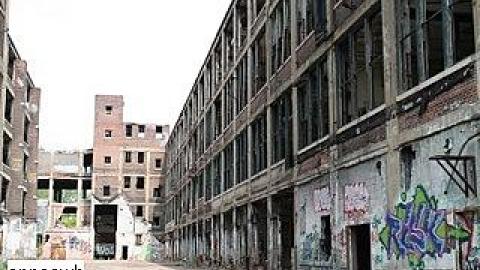 Detroit Packard Plant photo 3