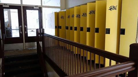 Books & Snowflakes '17 - Hardington-School45.jpg