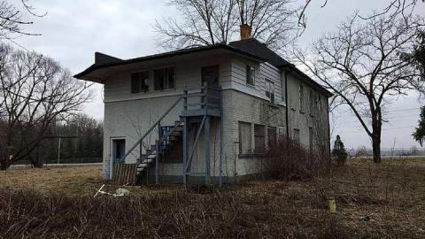 Abandoned Farm 4 - p-19749404_2160804937469613_1817639299_o.jpg