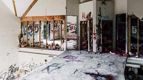 Awesome Architecture  - Pefferlaw-Shining-House34.jpg