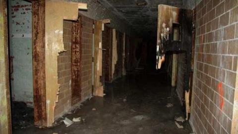 Burwash night ski Feb-2010 - Burwash-Correctional-Prison626.jpg