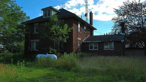 Covered In Dust - DSC_0970.jpg