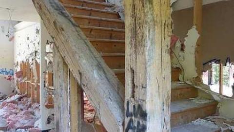 Friggin Vandals - Pefferlaw-Shining-House121.jpg