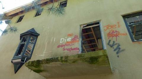 Friggin Vandals - Pefferlaw-Shining-House59.jpg