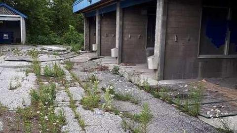 Creepy Looking Self Serve Carw - Barrie-Classic-Carwash14.jpg