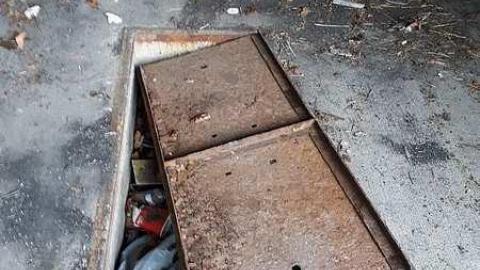 Creepy Looking Self Serve Carw - Barrie-Classic-Carwash6.jpg