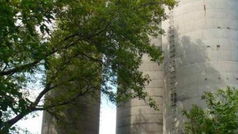 silos - Beeton-Silos2.jpg