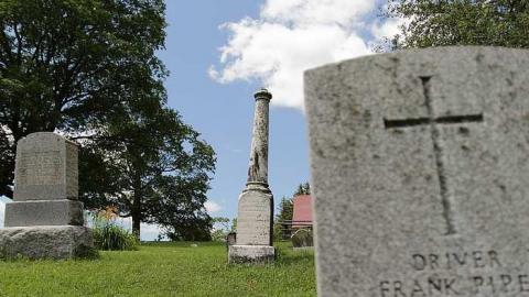 Old Mennonite Cemetery - Zion-Mennonite-Cemetery12.jpg