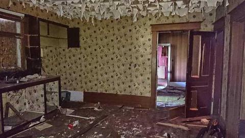 Trashed to all hell - Latched-Into-Darkness72.jpg