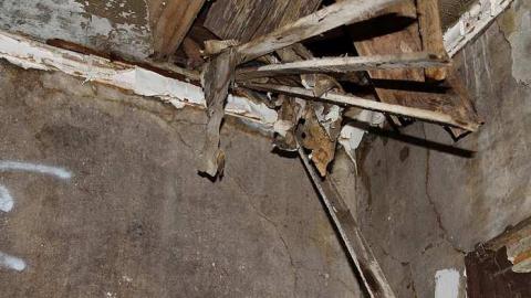 Old house - xmqofIMG_3847.jpg