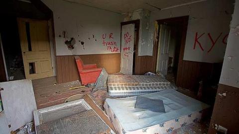 Cullen Gardens 3 - The-Prettiest-Street256.jpg