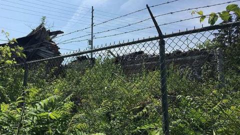 Half-burnt House - Lemieux-Island99.jpg