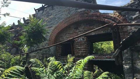 Half-burnt House - Lemieux-Island103.jpg