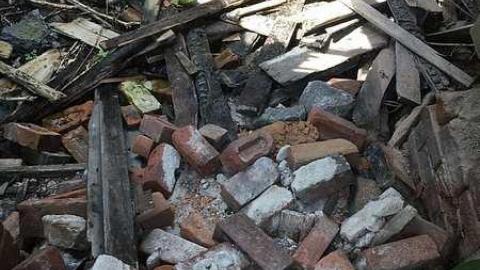 Half-burnt House - Lemieux-Island107.jpg