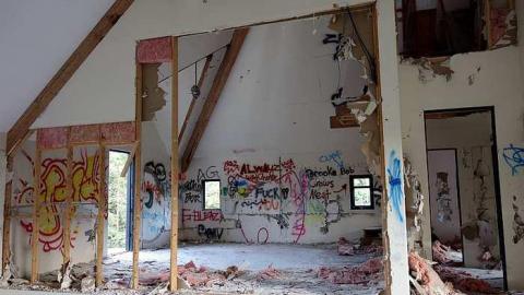 Trashed Beauty '17 - Pefferlaw-Shining-House147.jpg