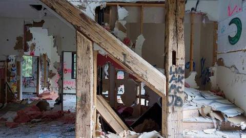 Trashed Beauty '17 - Pefferlaw-Shining-House148.jpg