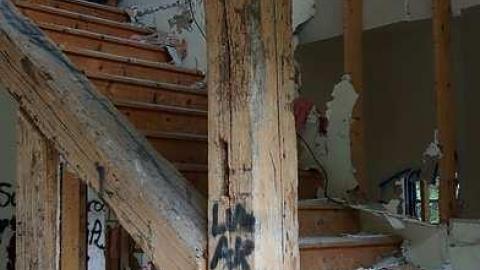 Trashed Beauty '17 - Pefferlaw-Shining-House149.jpg