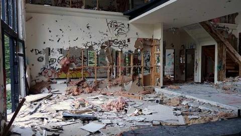 Trashed Beauty '17 - Pefferlaw-Shining-House132.jpg