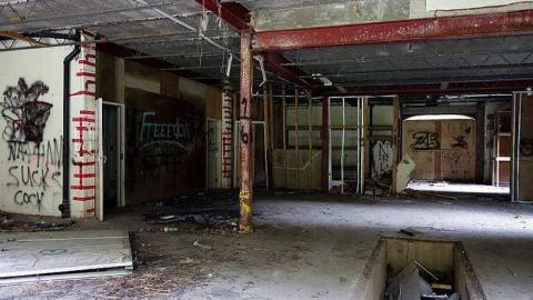 Trashed Beauty '17 - Pefferlaw-Shining-House134.jpg