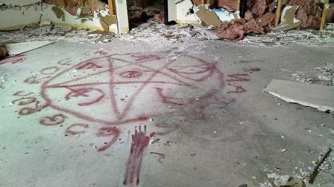 Roof-topping - Pefferlaw-Shining-House6.jpg