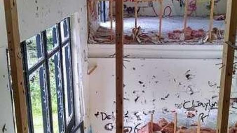 Roof-topping - Pefferlaw-Shining-House16.jpg