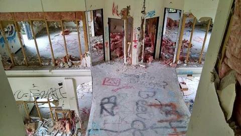 Roof-topping - Pefferlaw-Shining-House14.jpg