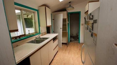 Little Grey House photo 2