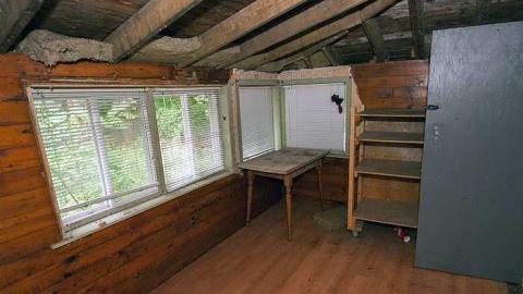 Little Grey House - IMG_0410s.jpg